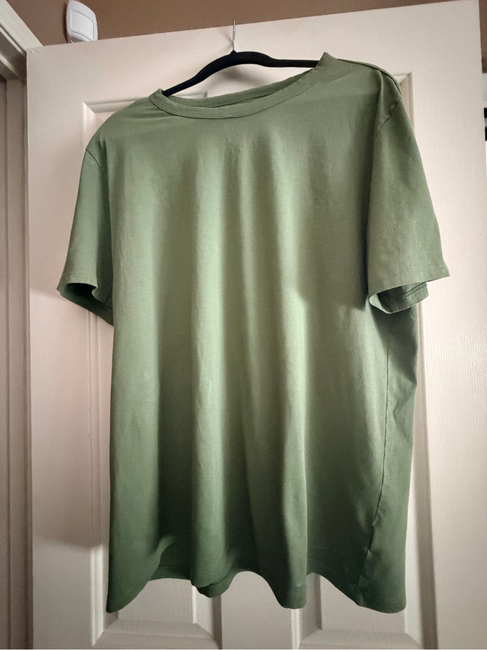 Women's Crew Neck Short Sleeve Tee - Olive Green
